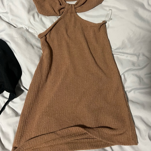 VACATION DRESS - Picture 2 of 3